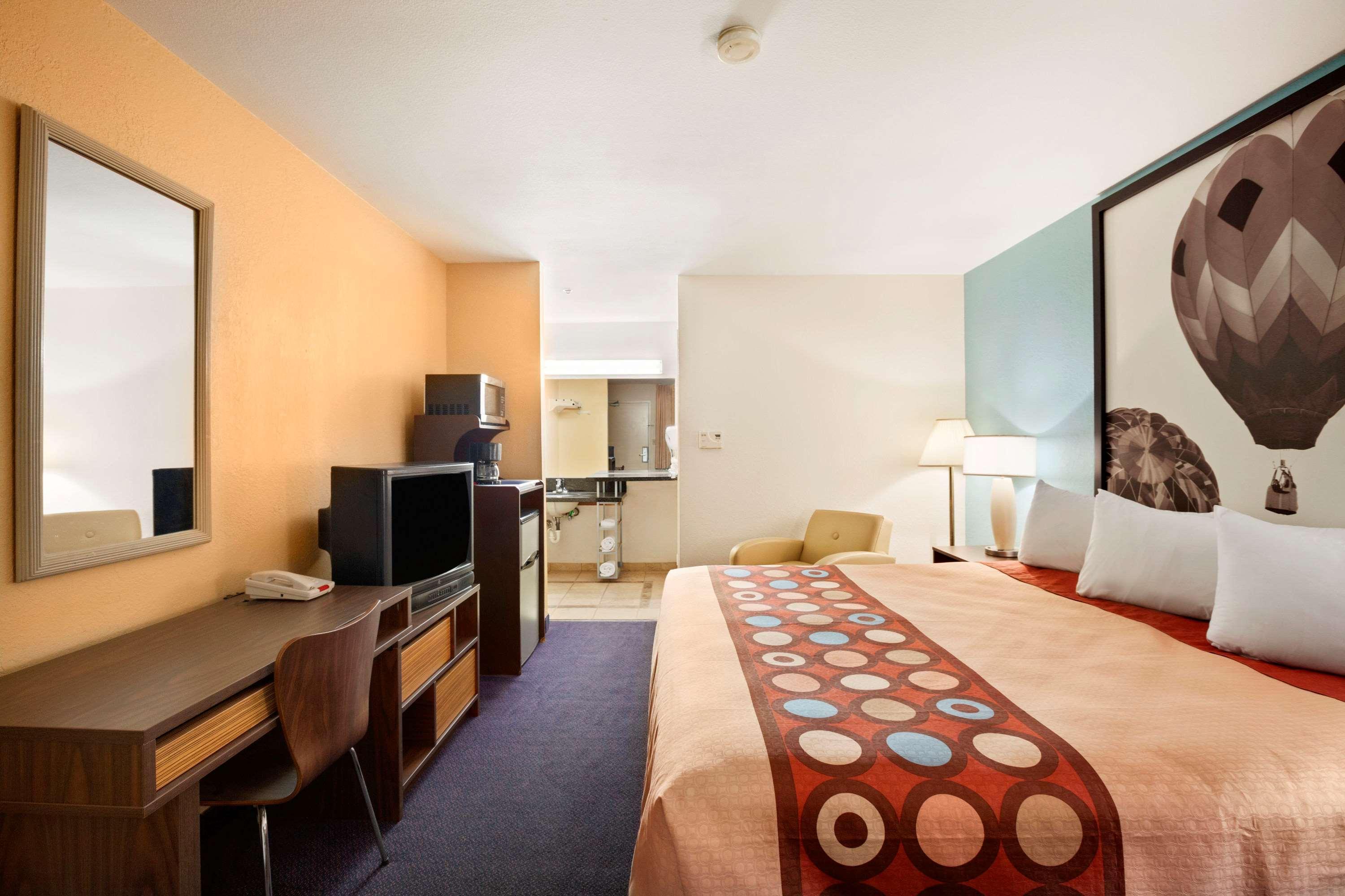 Super 8 By Wyndham Indio Hotel Exterior foto